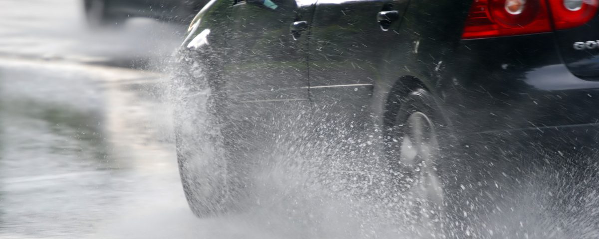 consejos para conducir en lluvia