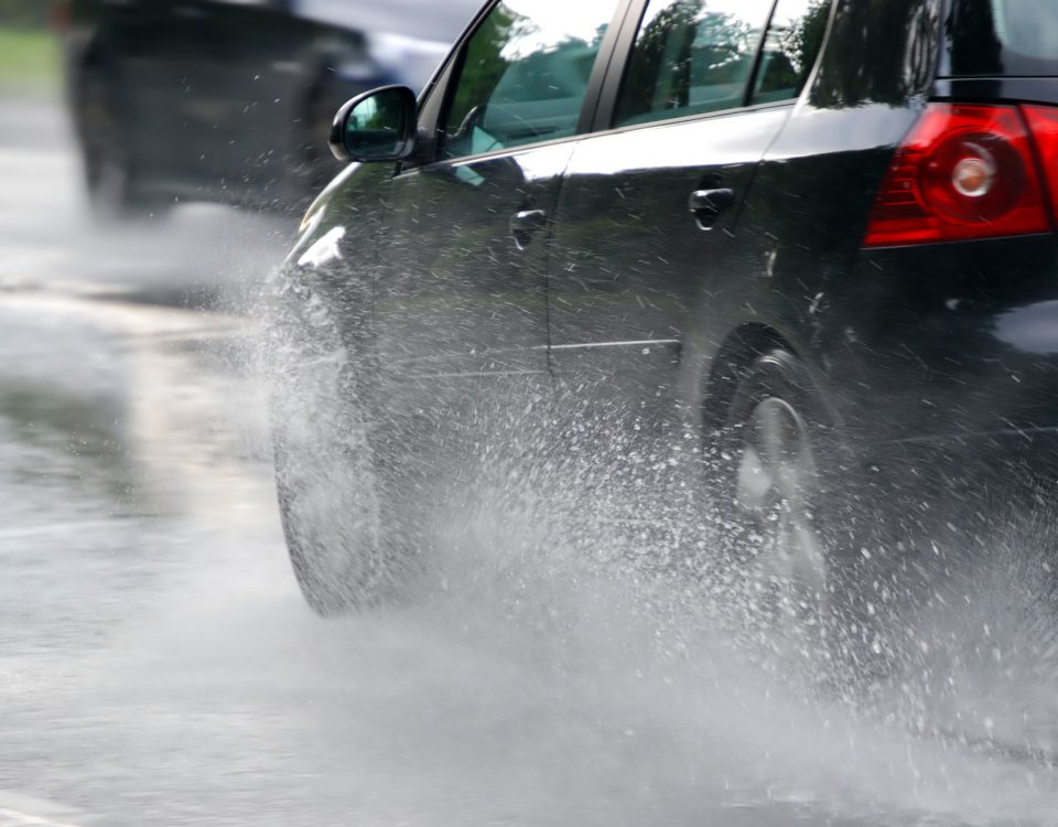 consejos para conducir en lluvia